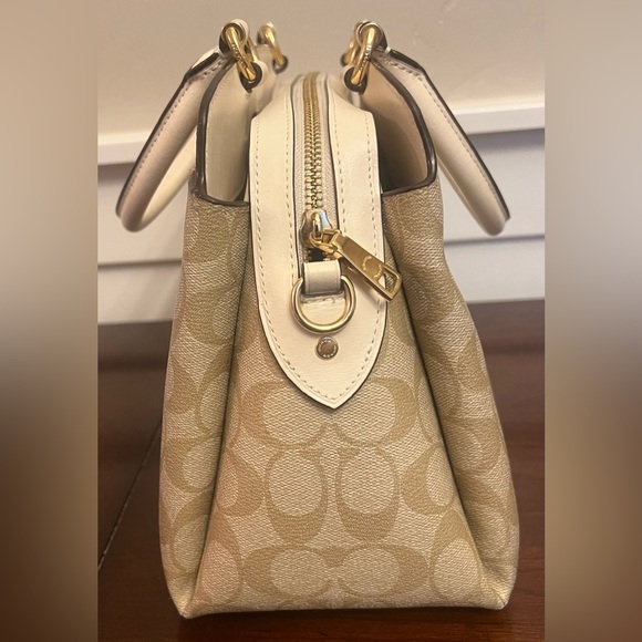 Coach Lillie Carryall In Signature Canvas - Picture 7 of 11